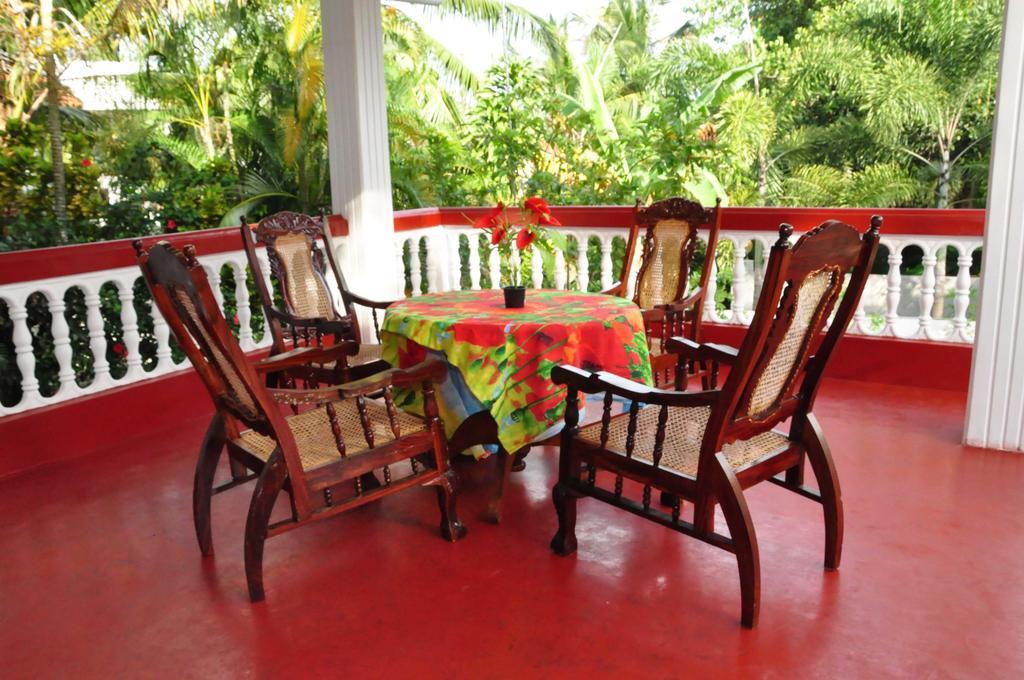 Polina Resort Хиккадува Экстерьер фото